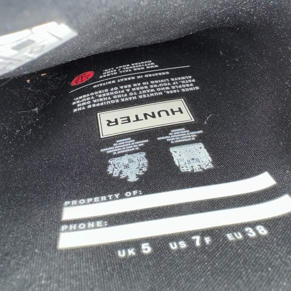 HUNTER | Tall Glossy Black Rain Boots - Picture 2 of 4